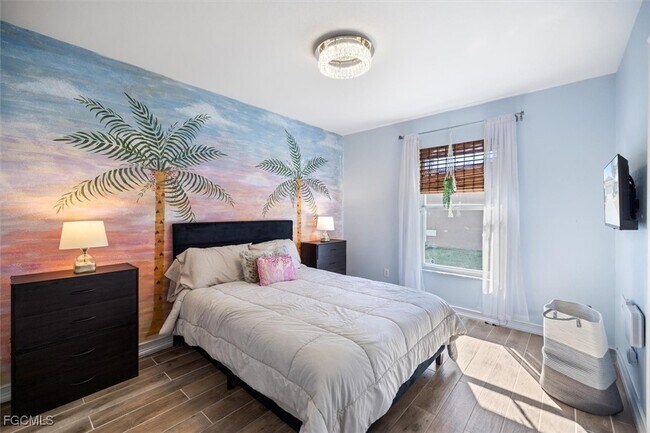 Building Photo - 4516 SW 21st Pl