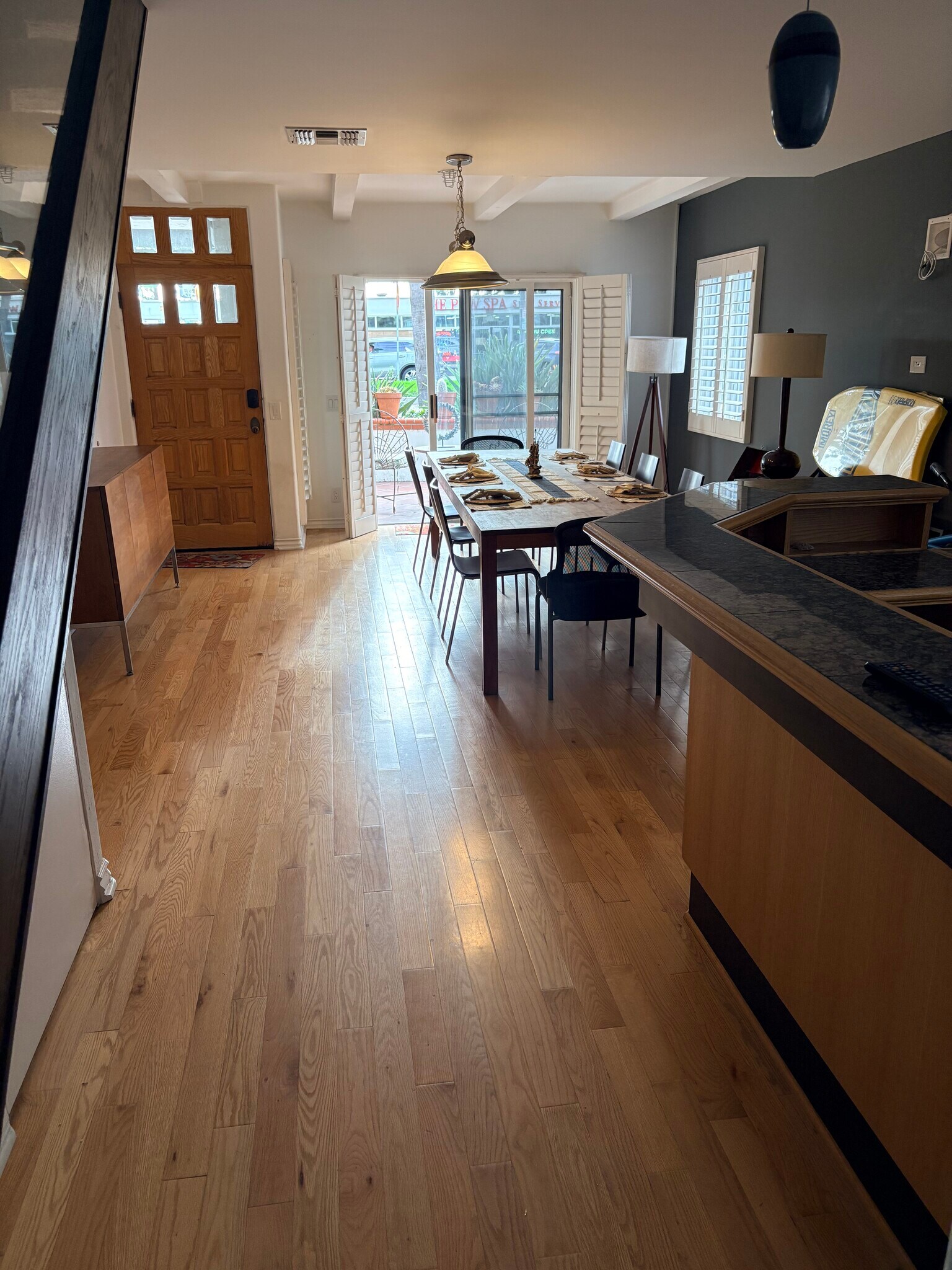 1rst Floor bar - 4201 E Ocean Blvd