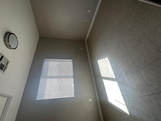 Building Photo - 1714 S 5th St