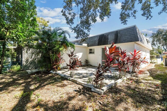 Building Photo - 3513 Landale Dr