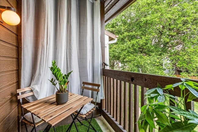 Building Photo - 2601 S Braeswood Blvd