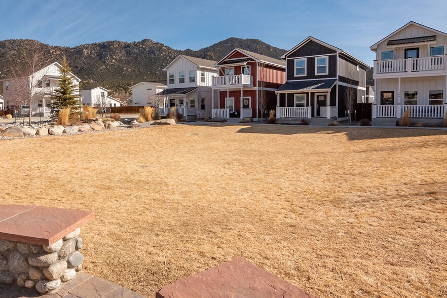 Building Photo - 120 Barnwood Cir