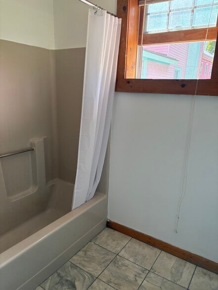Bathroom shower - 55 Cherry Hl