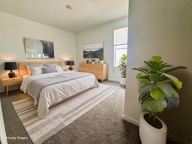 Building Photo - 10618 Nye Pass