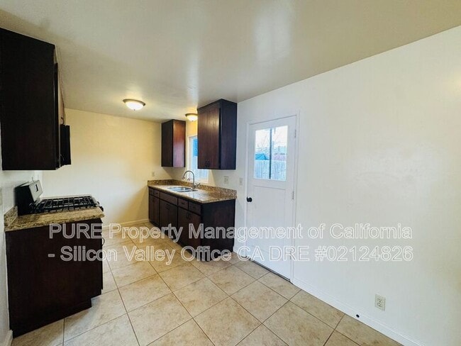 Building Photo - 115 Jefferson St