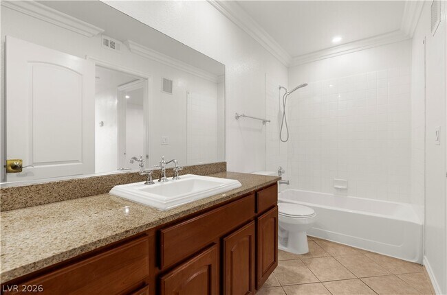 Building Photo - 1150 N Buffalo Dr