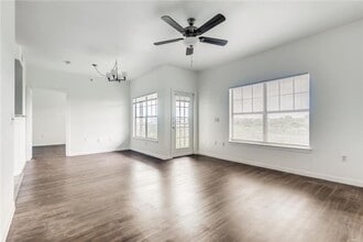 Building Photo - 2320 Gracy Farms Ln