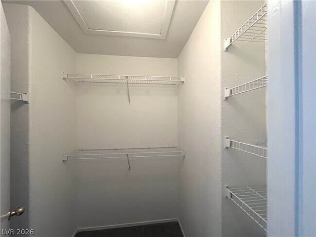 Building Photo - 5415 W Harmon Ave