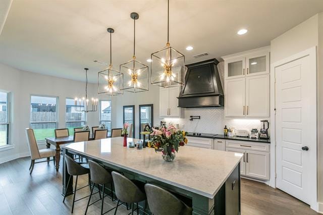 Building Photo - 2104 Palafox Dr