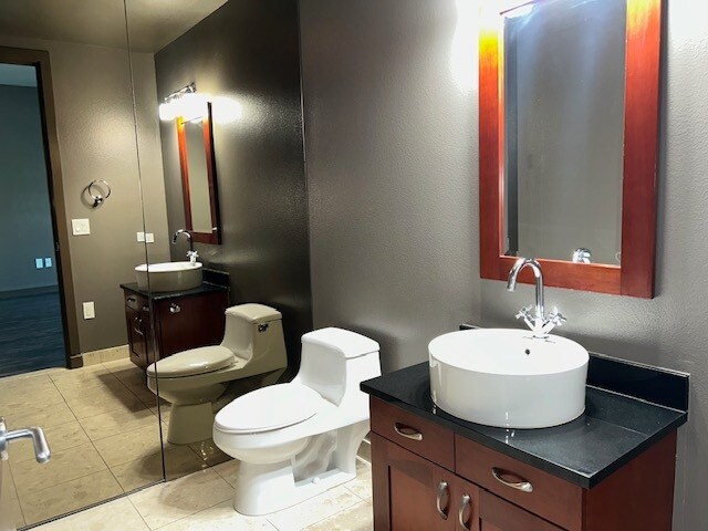 Building Photo - 4525 Dean Martin Dr