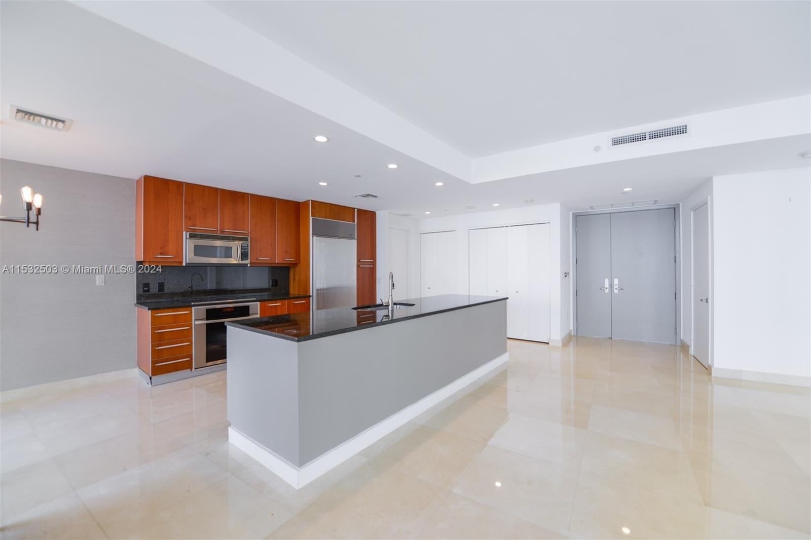Building Photo - 901 Brickell Key