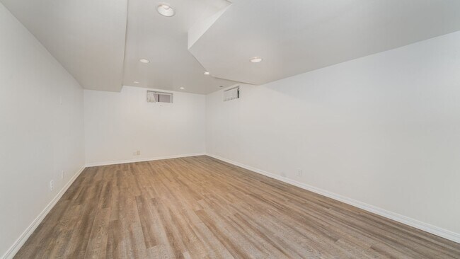 Building Photo - Charming ranch home in prime Patty Jewett ...