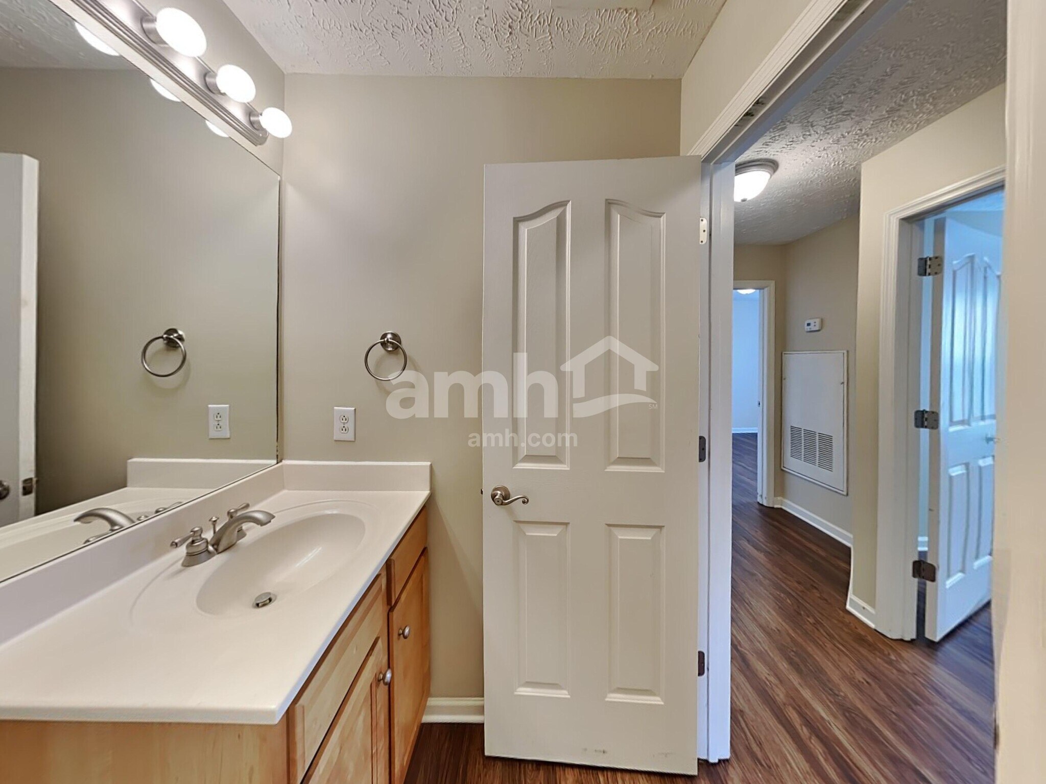 Building Photo - 2617 Westhaven Dr