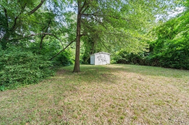 Building Photo - 3360 Berea Rd