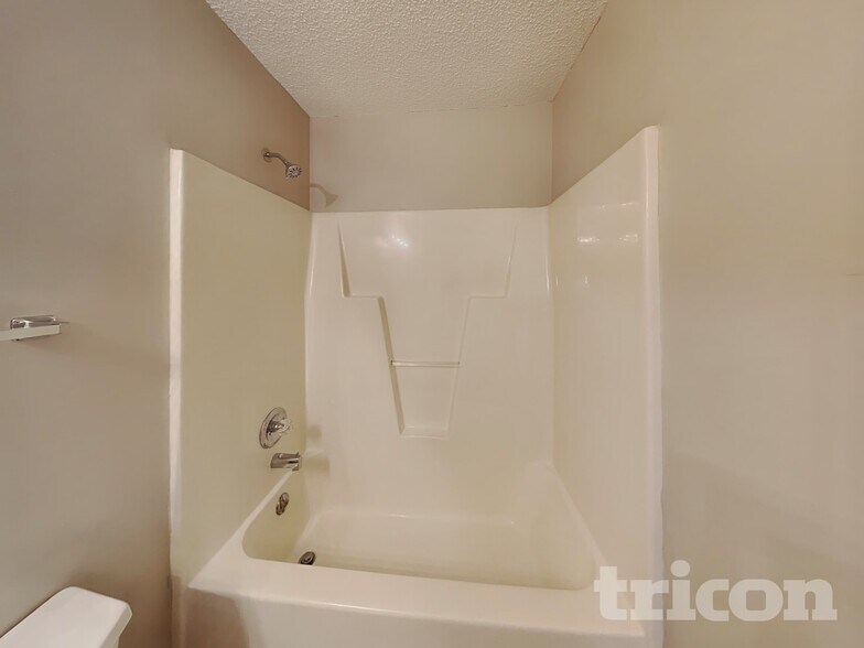 Building Photo - 149 Cambridge Elm Dr