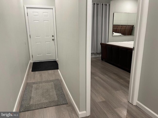 Building Photo - 250 W Bridge St