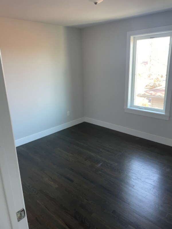 Building Photo - 16 Bartlett Ave