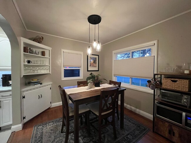 Building Photo - 1909 39th St