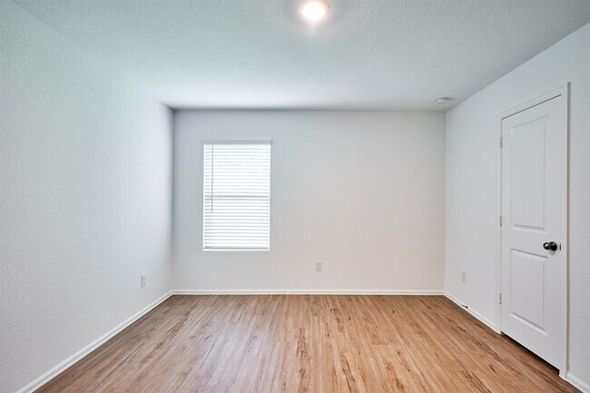 Building Photo - 3323 Avary River Ln