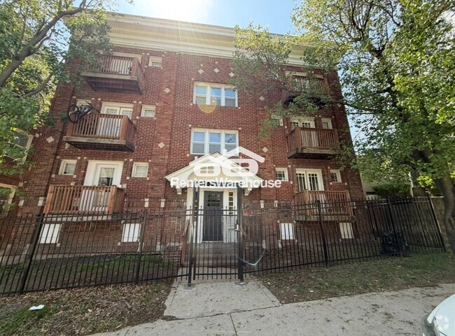 Building Photo - 3113 Thompson Ave
