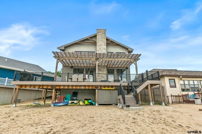 Building Photo - 17107 Rainbow Rd