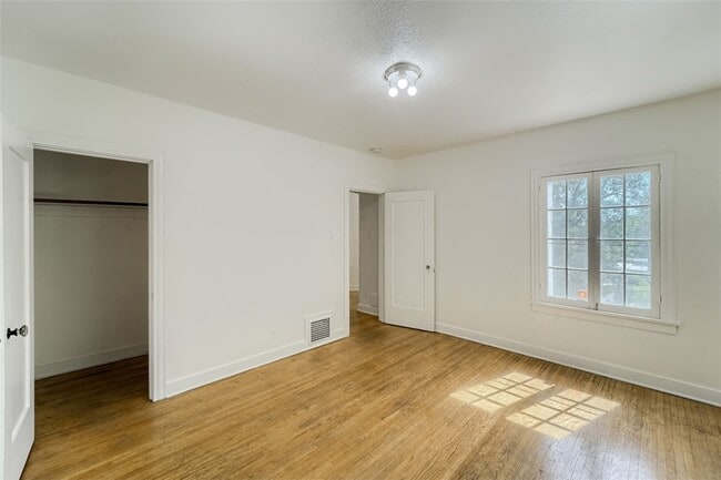 Building Photo - 5924 Graciosa Dr