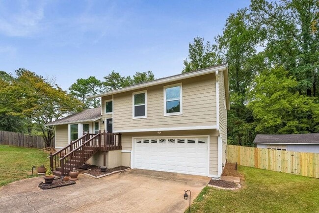 Building Photo - 9745 Loblolly Ln