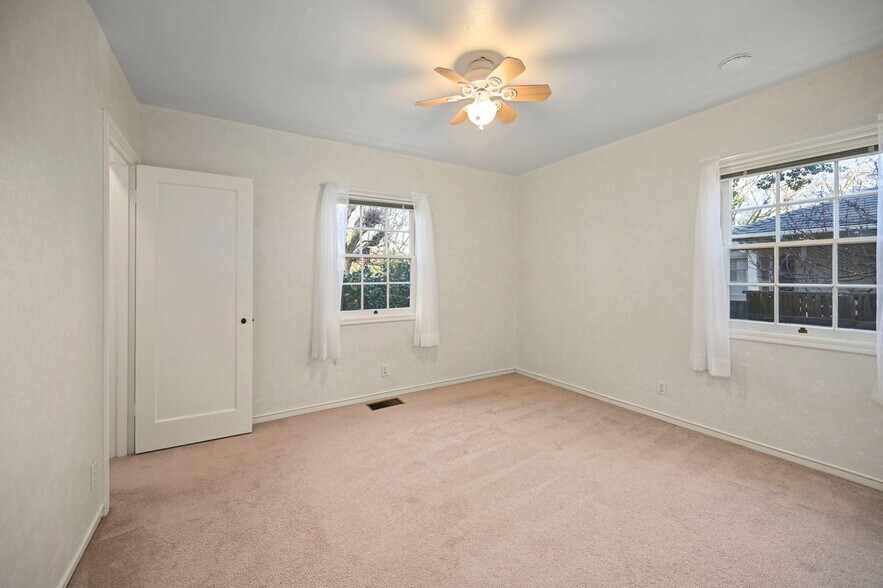 Building Photo - 4055 Marianne Dr