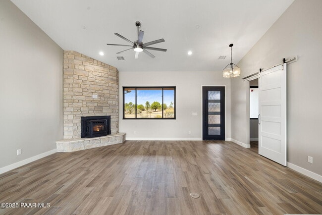 Building Photo - 4613 W Stazenski Rd
