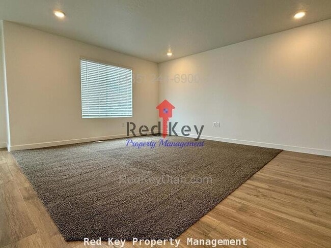 Building Photo - Wayne Way Townhouse