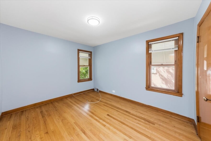 Building Photo - 7117 W Armitage Ave