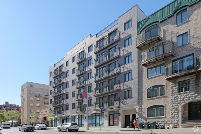 Primary Photo - 667 Myrtle Ave