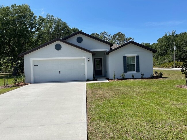 Building Photo - Like new 5/3/2 with screened in porch and much more...