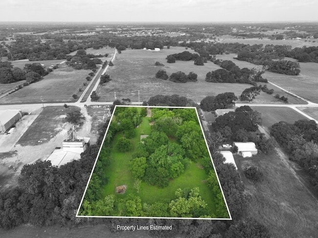 Building Photo - 915 Farmers Rd