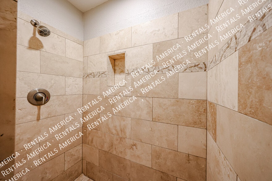 Building Photo - 11011 N 92nd St