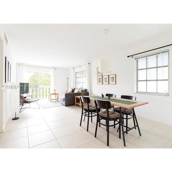 Building Photo - 1150 Madruga Ave