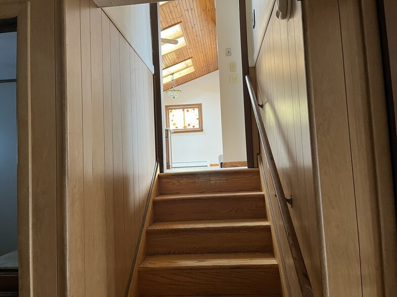 Building Photo - 2800 Mountain Rd