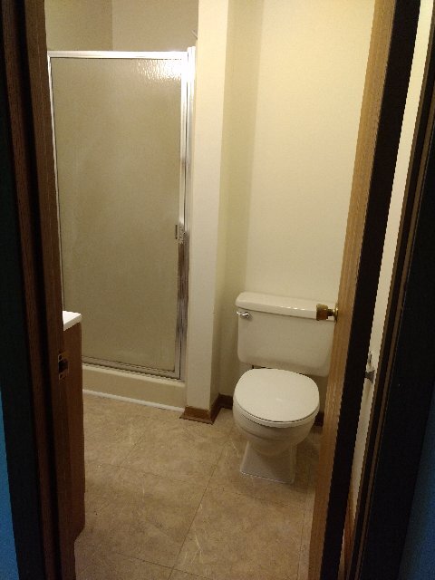 Master Bathroom - 314 Lake Crystalbrook Dr