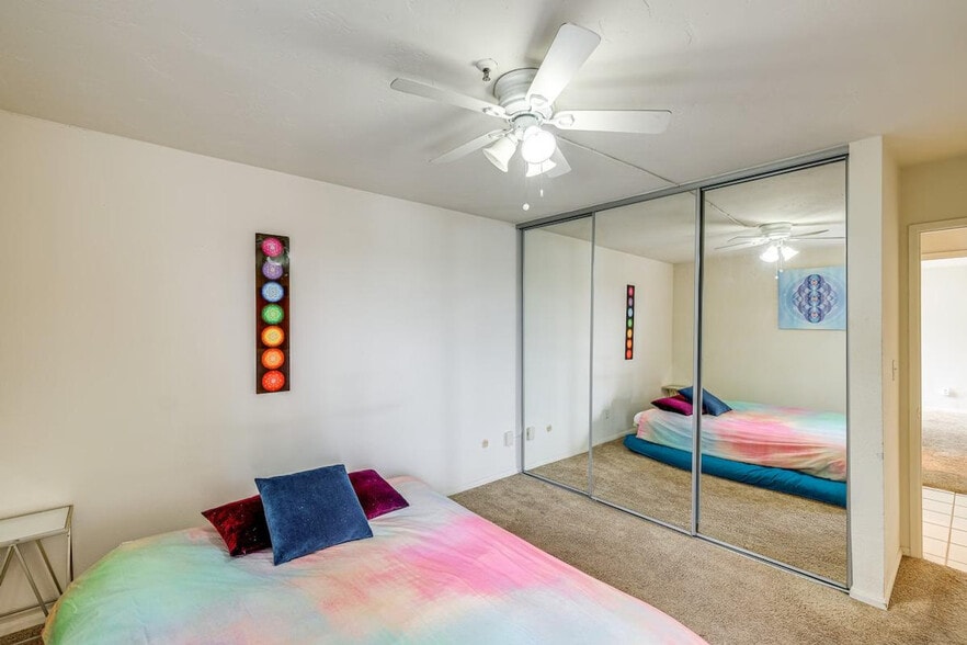 Building Photo - 4730 Noyes St