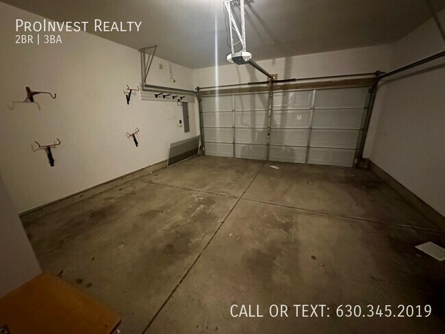Building Photo - 1193 S Grove-9