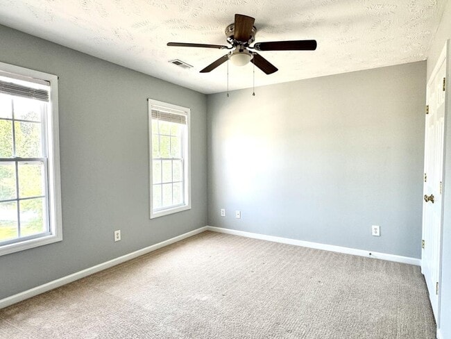 Building Photo - 284 Briarwood Pl