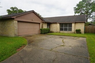 Building Photo - 2790 Tallowood