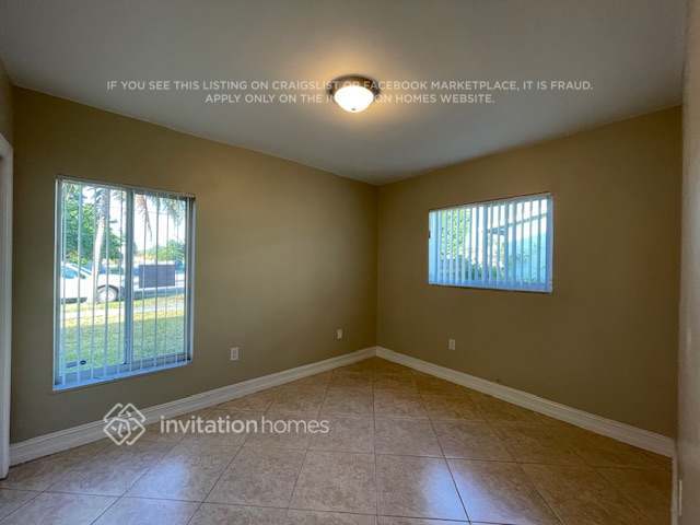 Building Photo - 10840 SW 32nd St