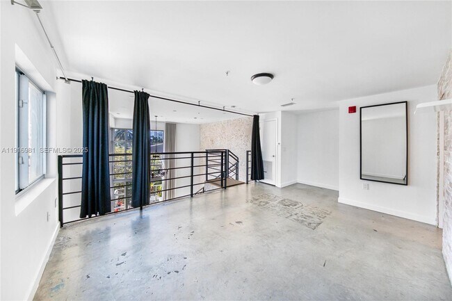 Building Photo - 7700 Collins Ave