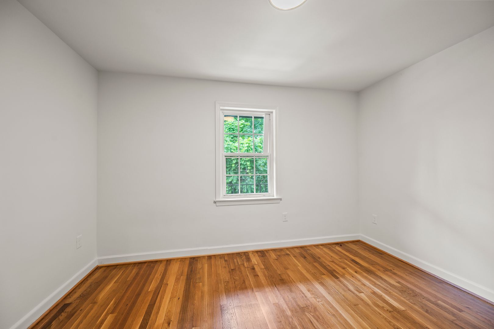 Building Photo - 1640 W Northwest Blvd