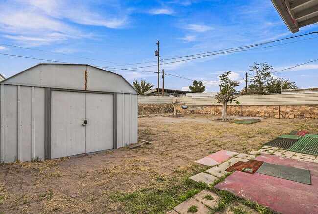 Building Photo - 7713 Veracruz Ave