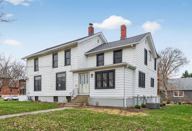 Building Photo - 305 W Exchange St