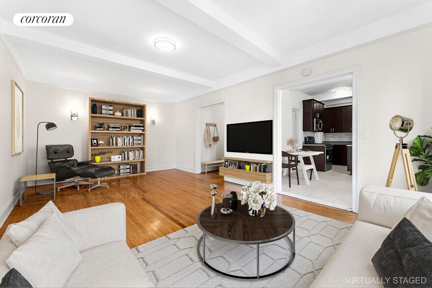 Building Photo - 175 W 76th St