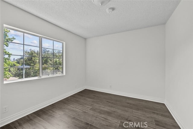 Building Photo - 10528 1/2-10522 Hillhaven Ave