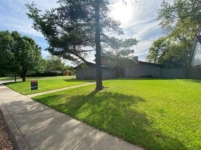 Building Photo - 13105 Mitchwin Rd